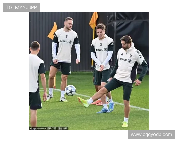 足球明星是否已经抵达贵州引发球迷热议期待精彩赛事盛况